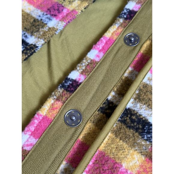 Free People Wrapped Up Blanket NWOT Vest Plaid Pockets Lined Size Medium - Picture 5 of 11